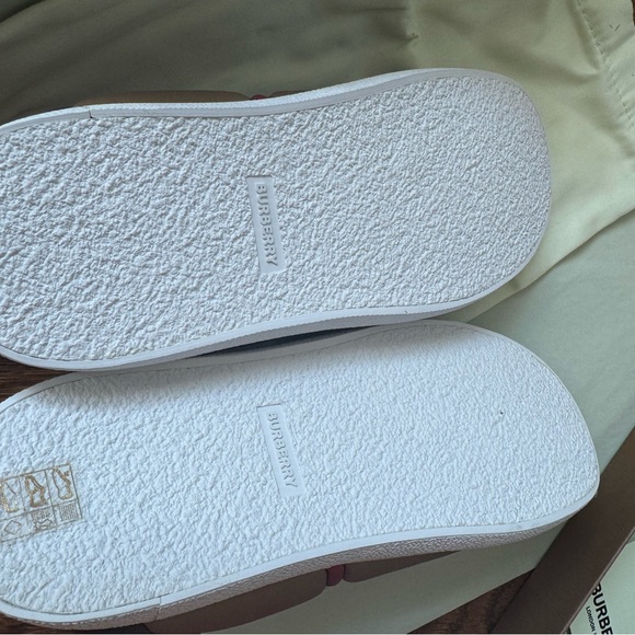 BURBERRY Ladies Archive Beige Homie Open Back Sneakers, Size 38! - Picture 3 of 6